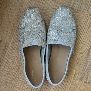 Toms size 7.5 sparkly silver